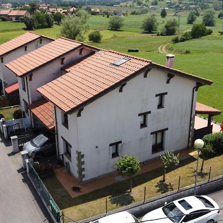 Casa En Sobarzo, Junto Al Parque De Cabarceno Villa Exteriör bild