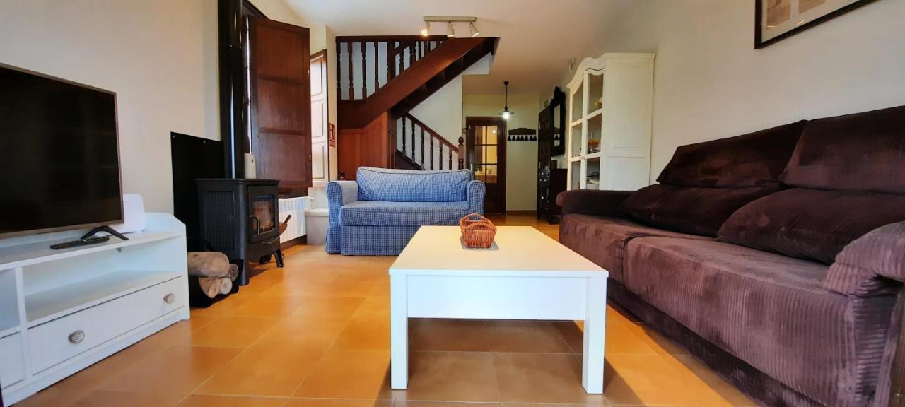 Casa En Sobarzo, Junto Al Parque De Cabarceno Villa Exteriör bild