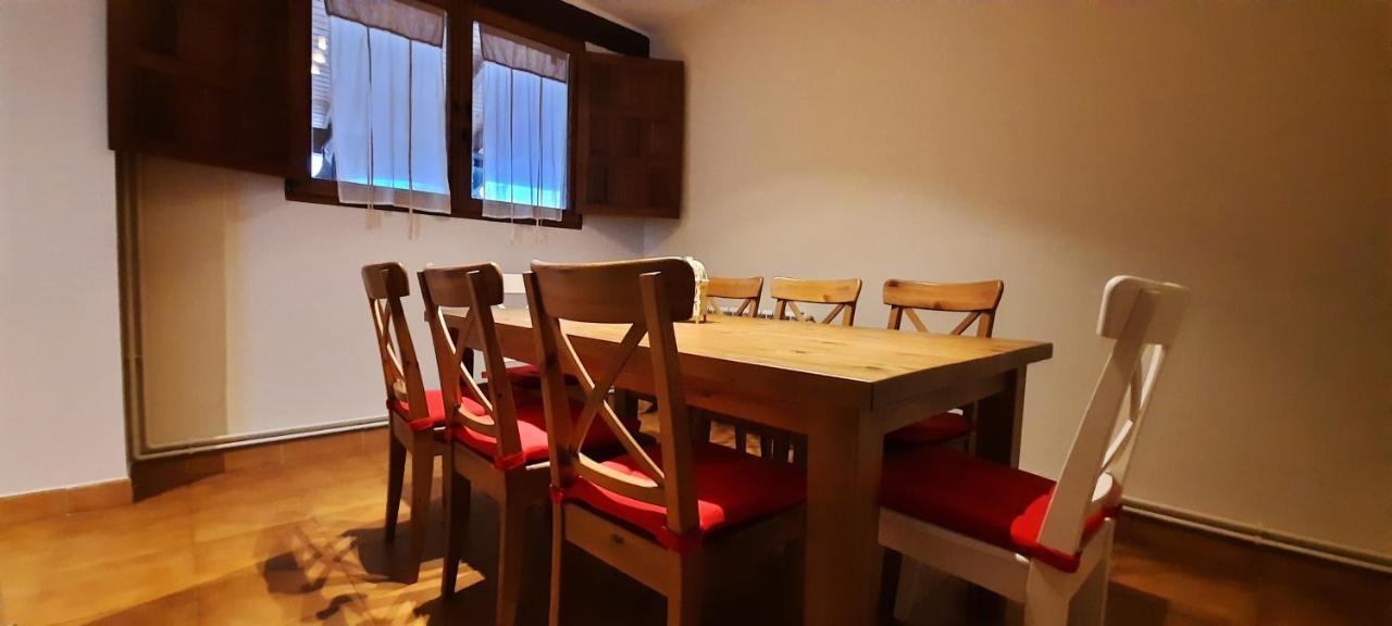 Casa En Sobarzo, Junto Al Parque De Cabarceno Villa Exteriör bild