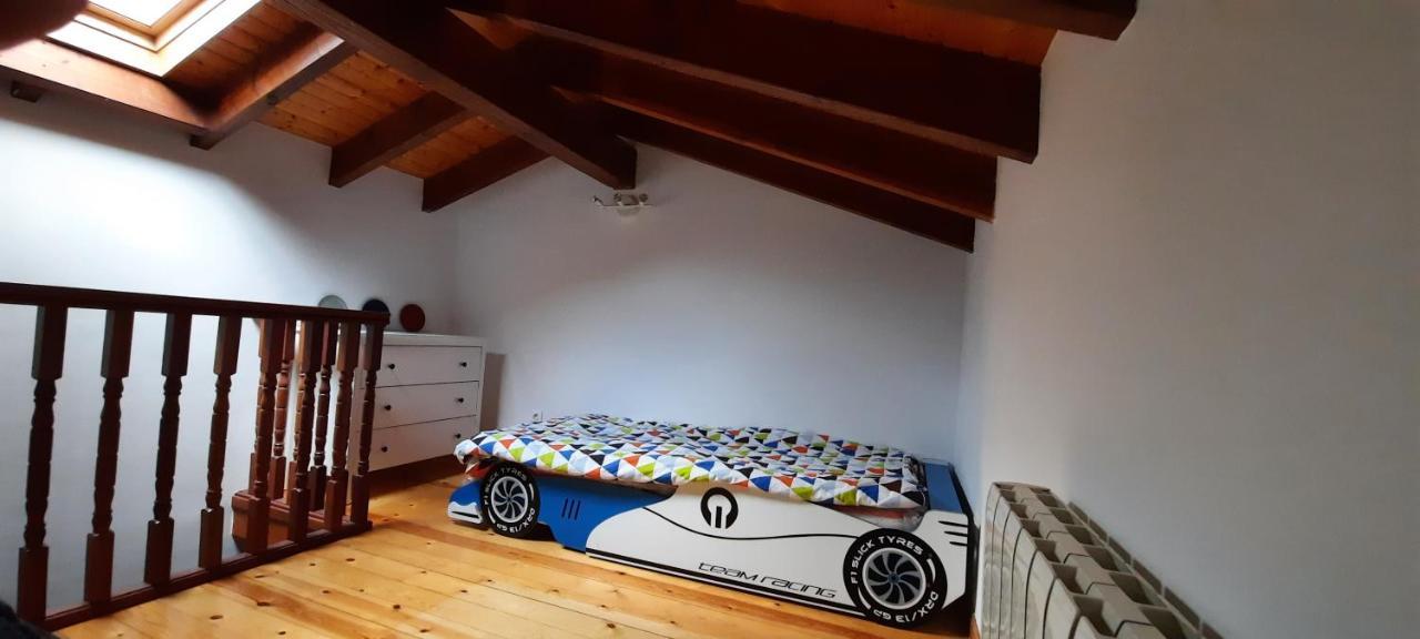Casa En Sobarzo, Junto Al Parque De Cabarceno Villa Exteriör bild